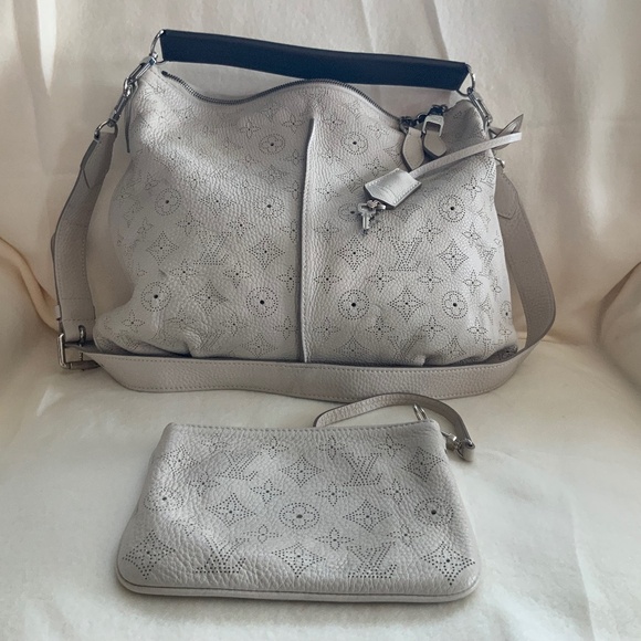 Louis Vuitton Mahina Selene Monogram PM Blanc Shoulder Bag. - Picture 1 of 16